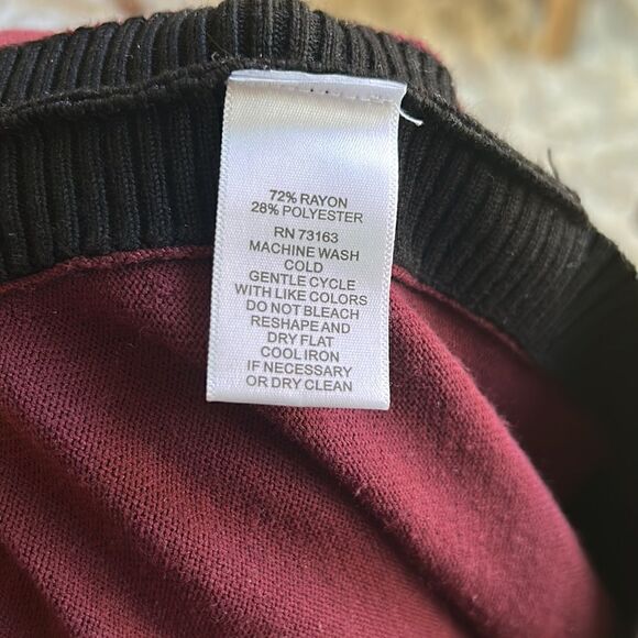 Cable & Gauge burgundy and black sweater plus size 2X - Picture 5 of 5